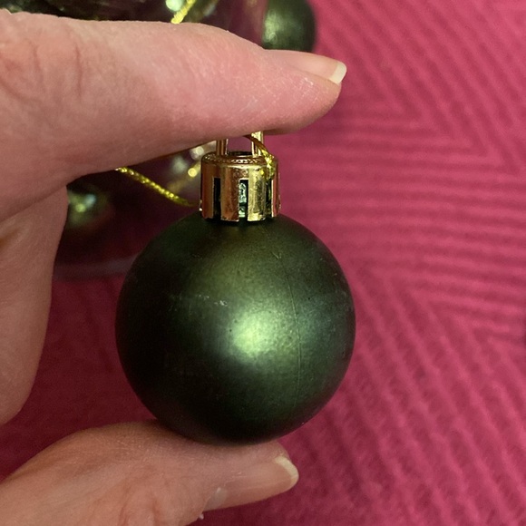Olive green Christmas ornaments - about 30 - Picture 6 of 7